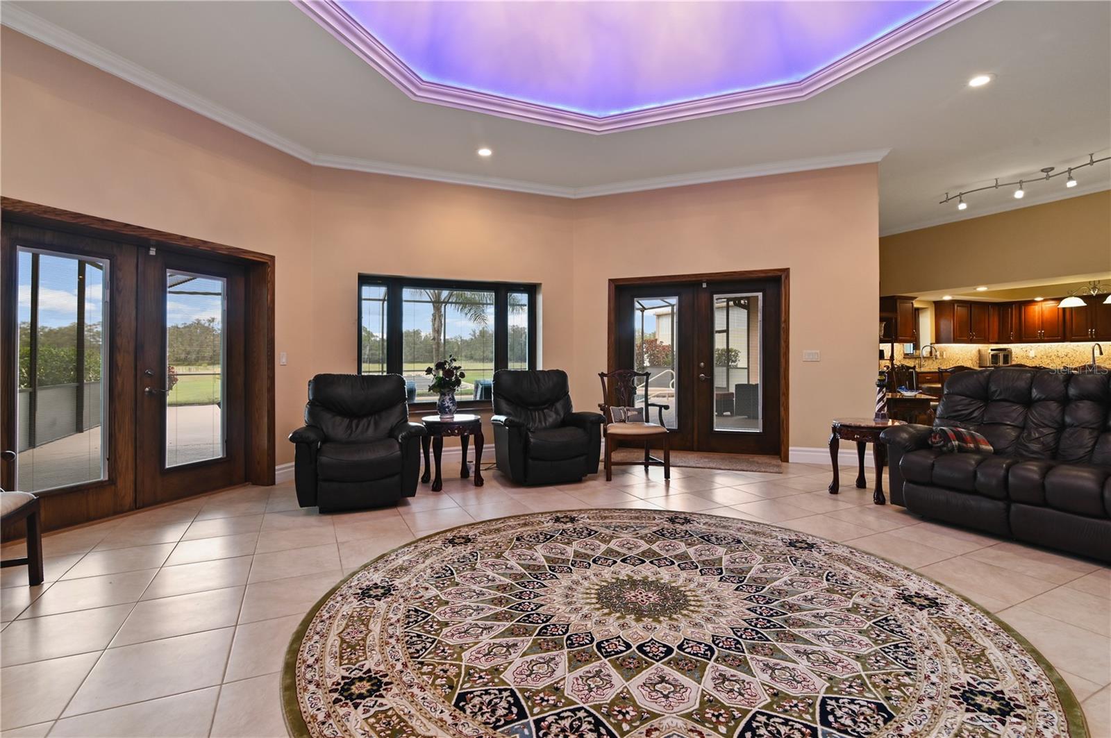 MAMMOTH GROVE - Residential