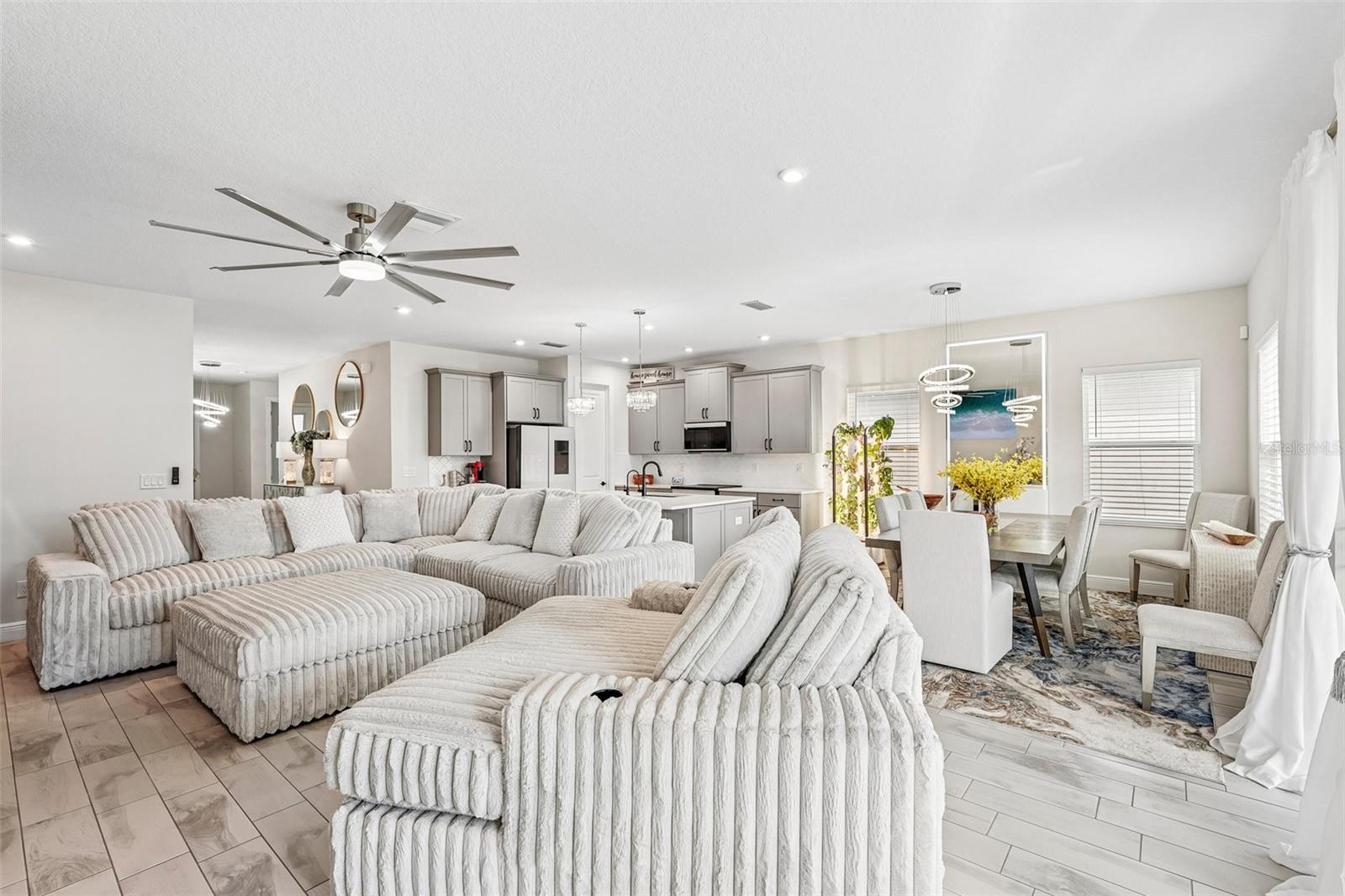 6252 HIDDEN BRANCH DRIVE