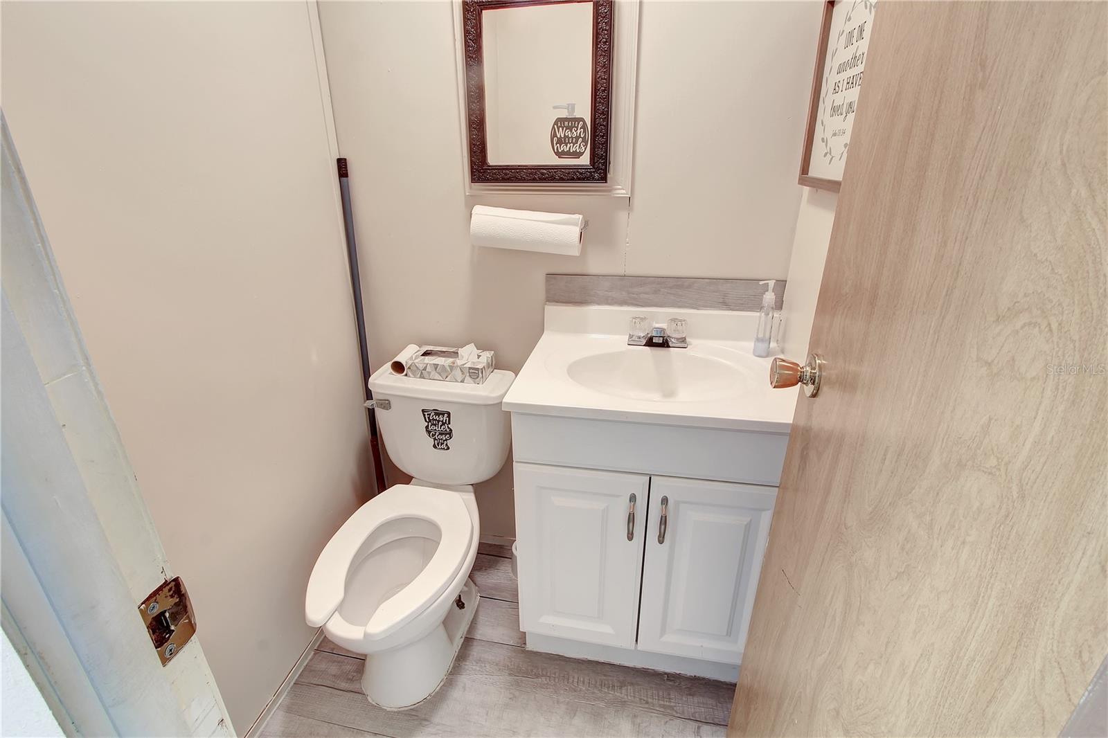 EDWARD REEVES - Commercial Sale