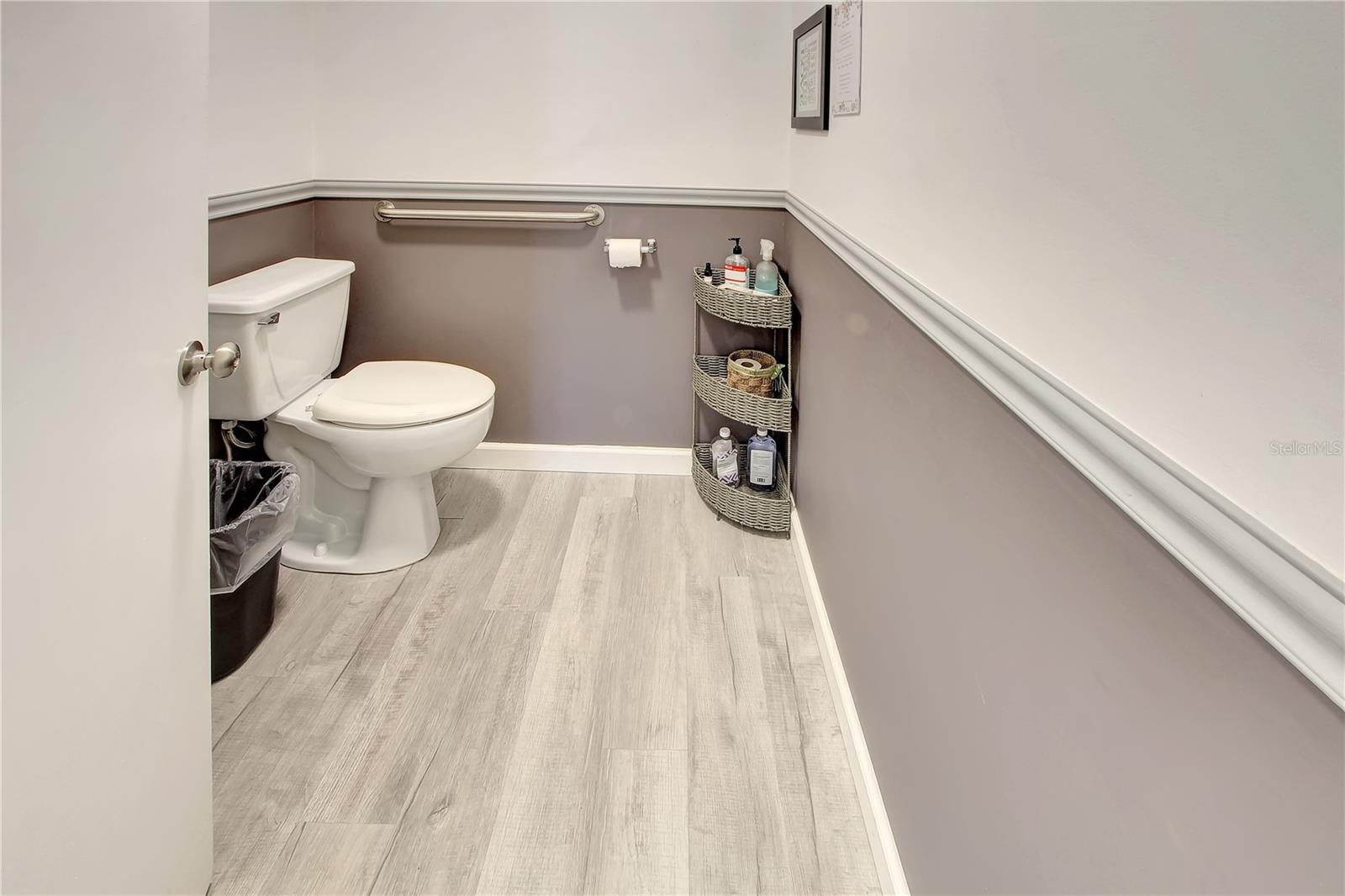 EDWARD REEVES - Commercial Sale