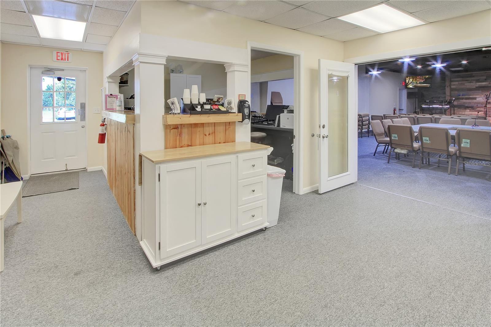 EDWARD REEVES - Commercial Sale