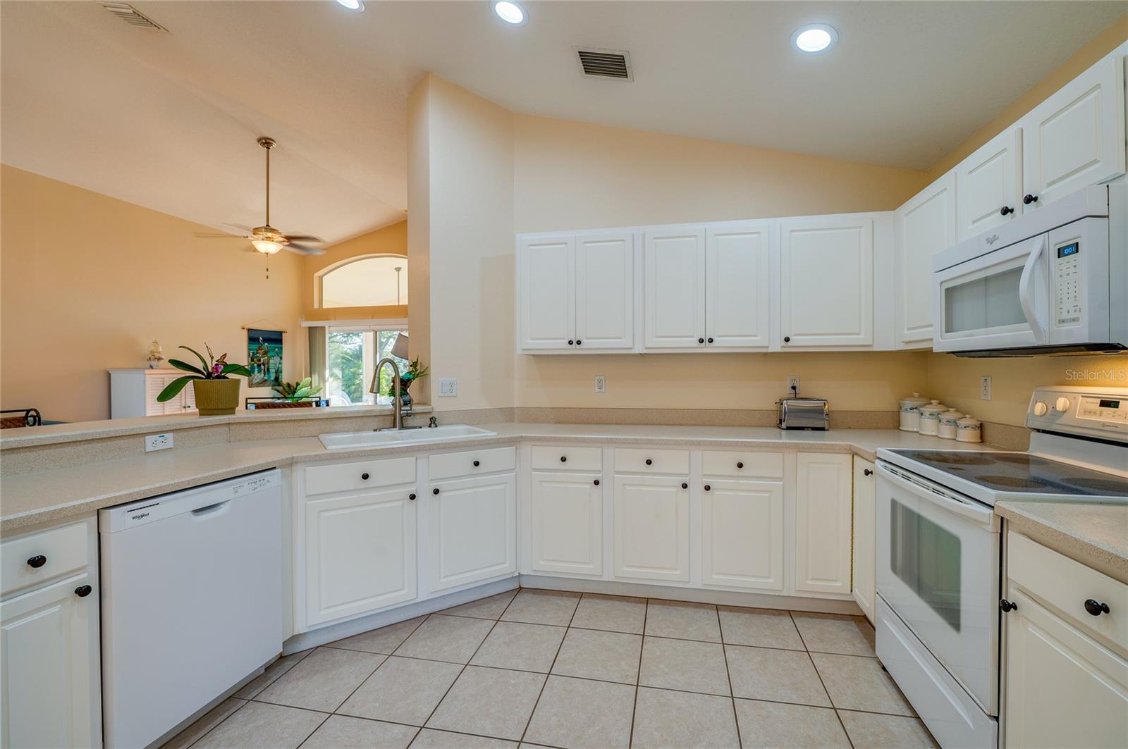 VILLAGE J-1/GRAND HAVEN - Residential