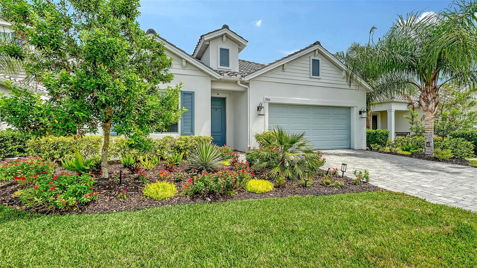 2806 BUTTERFLY JASMINE TRAIL