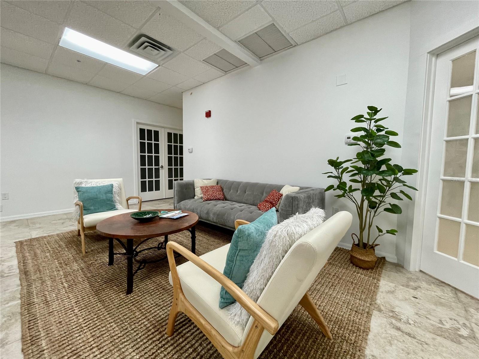 INTERNATIONAL TRADE BLDG SARASOTA - Commercial Sale