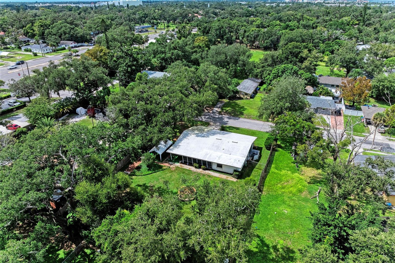 319 20TH STREET E, BRADENTON, FL, 34208 1 319 20TH STREET E