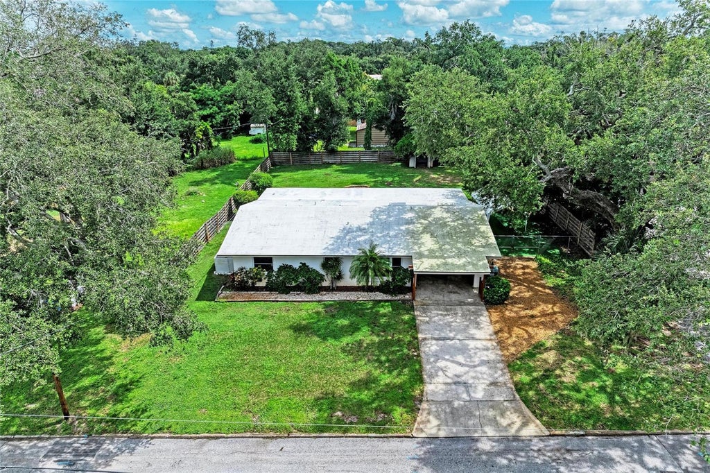 Photo of 319 20th Street E, Bradenton, FL 34208 (MLS # A4707631)