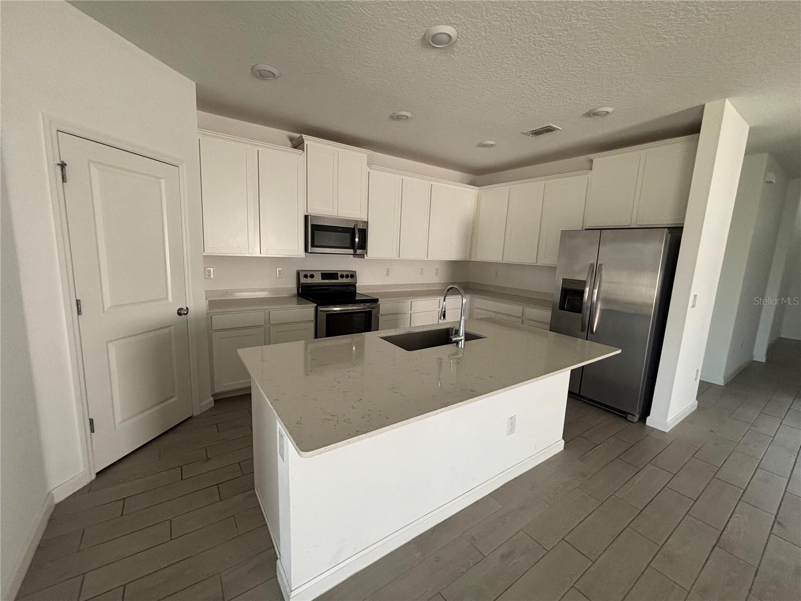 HEATH PRESERVE PH 1 & 2 - Residential Lease