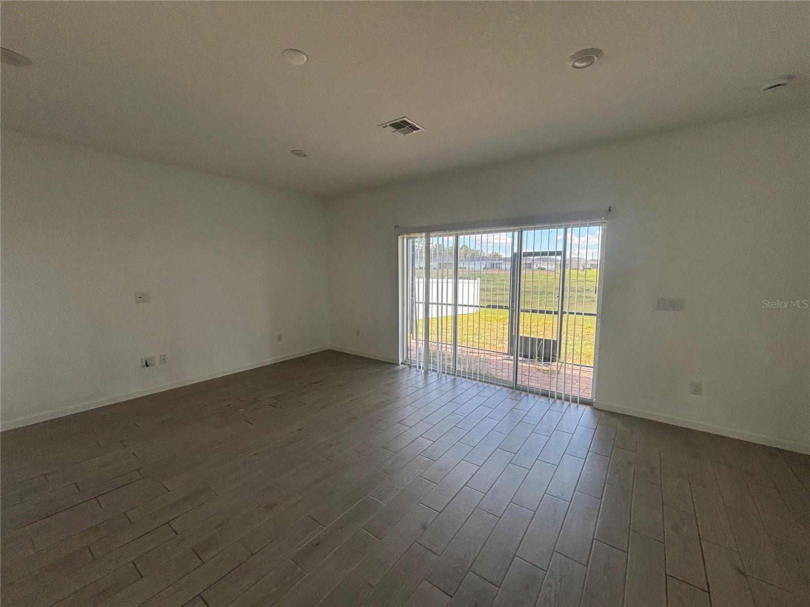 HEATH PRESERVE PH 1 & 2 - Residential Lease