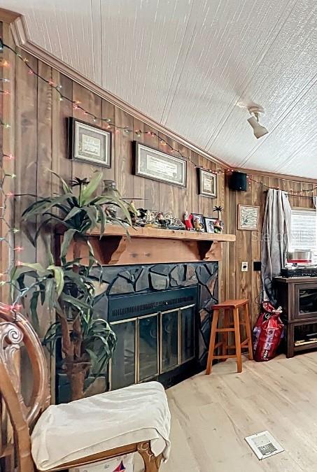 LAKEVIEW PARK - Residential