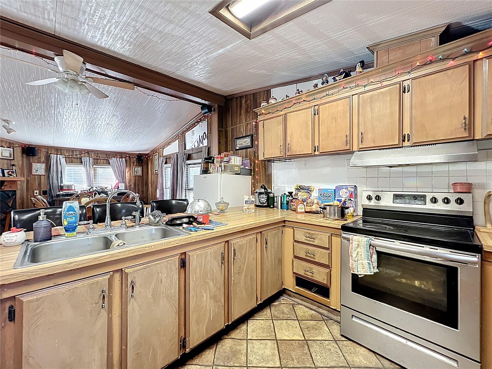 LAKEVIEW PARK - Residential