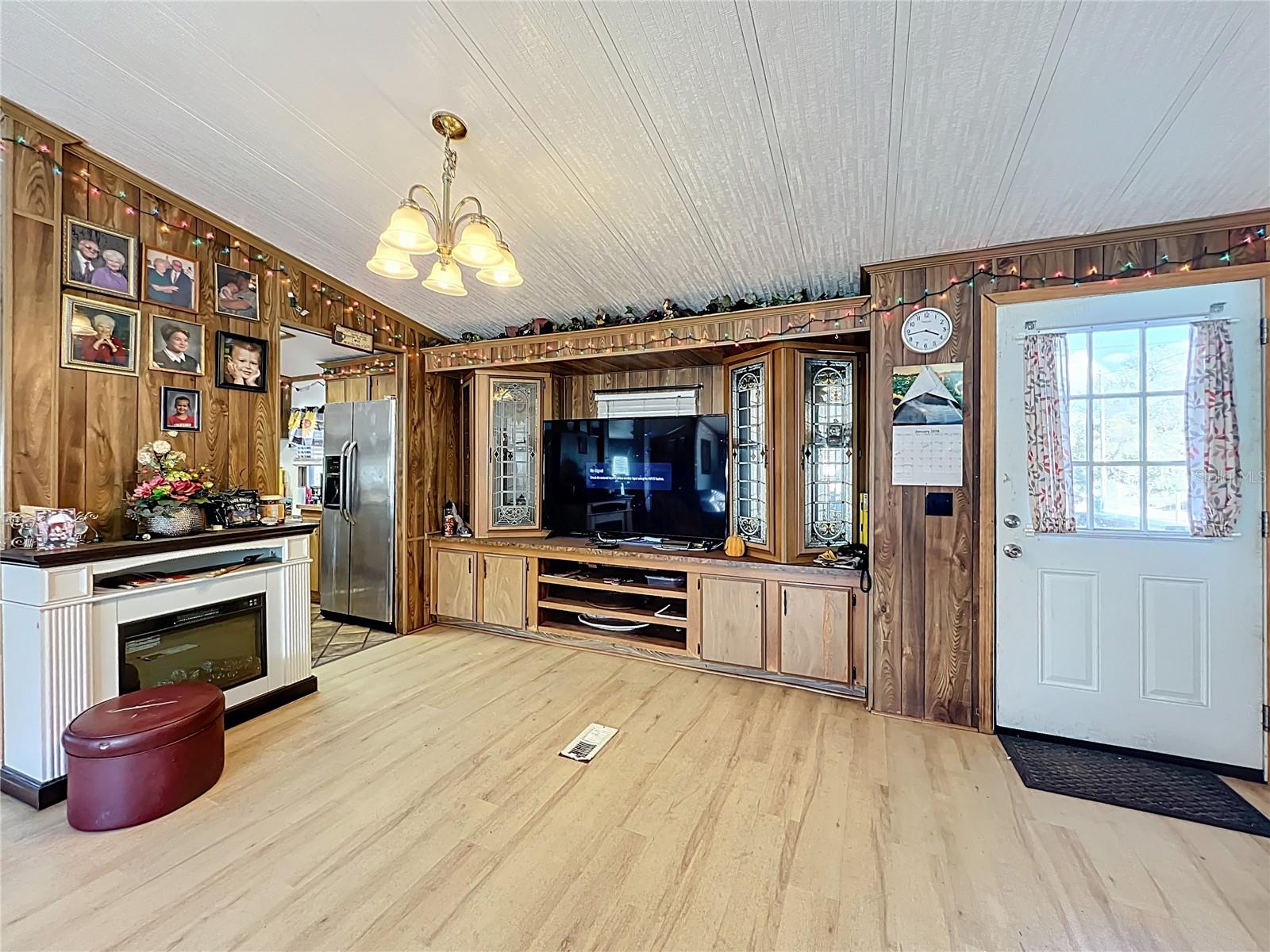 LAKEVIEW PARK - Residential