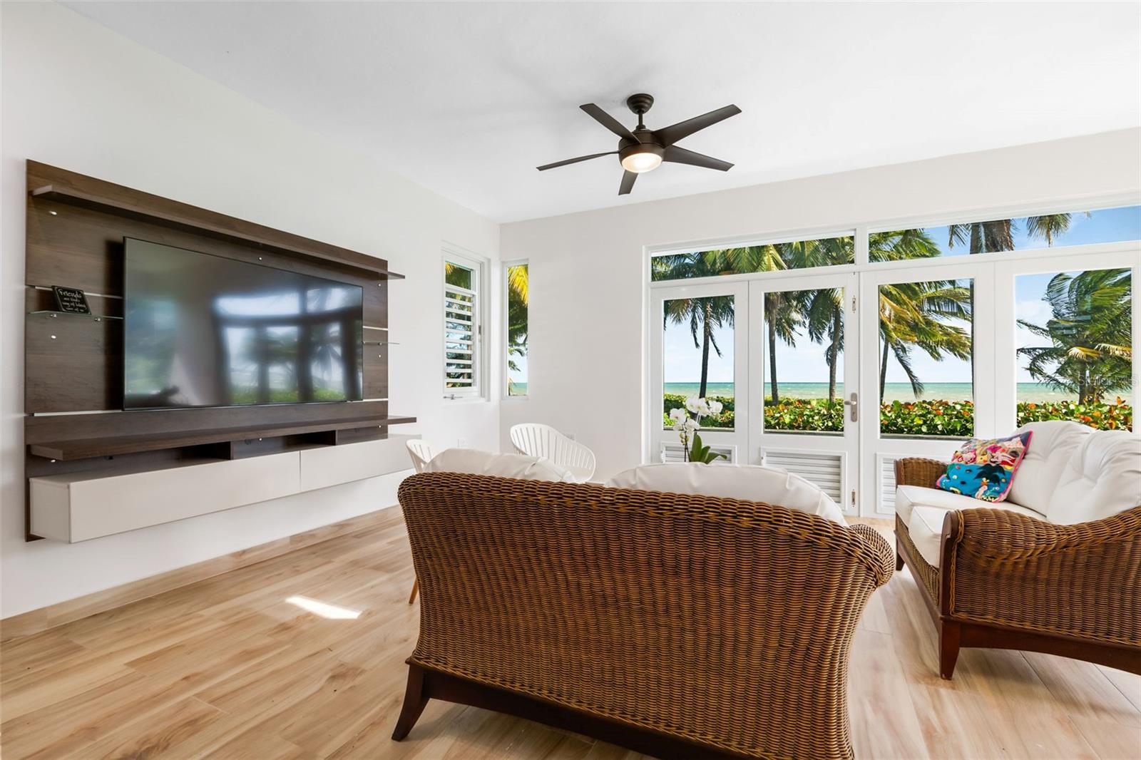 PUNTA SANTIAGO - Residential