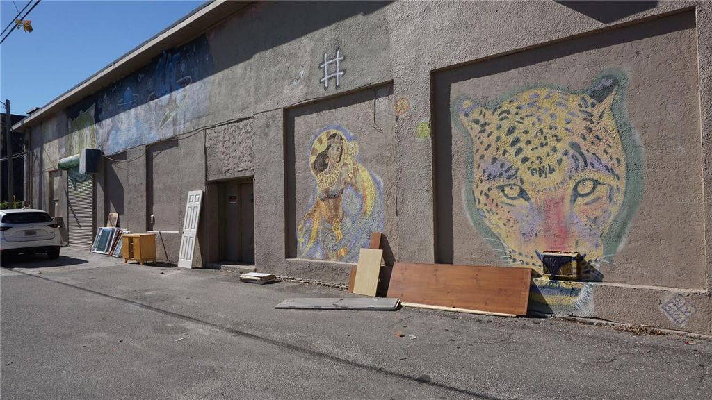 Photo of St Petersburg, FL 33705 (MLS # TB8470006)