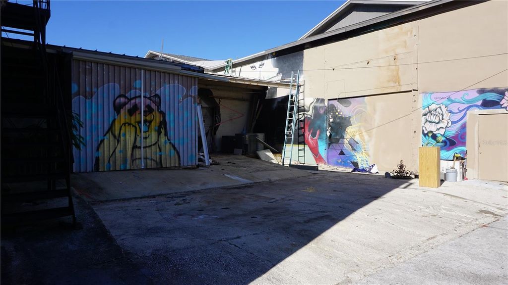 Photo of St Petersburg, FL 33705 (MLS # TB8470006)