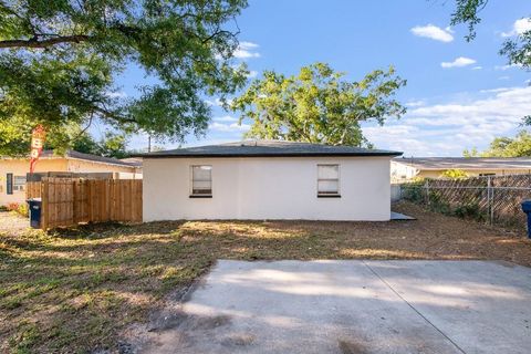 Photo of 3821 W Everett Street, Tampa, FL 33616 (MLS # TB8503063)