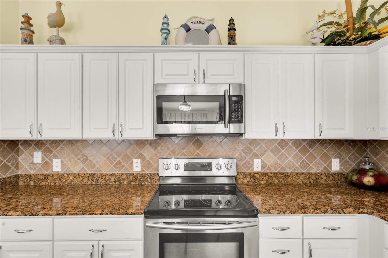 THE VILLAGES OF PENNECAMP / AZALEA VILLAS - Residential