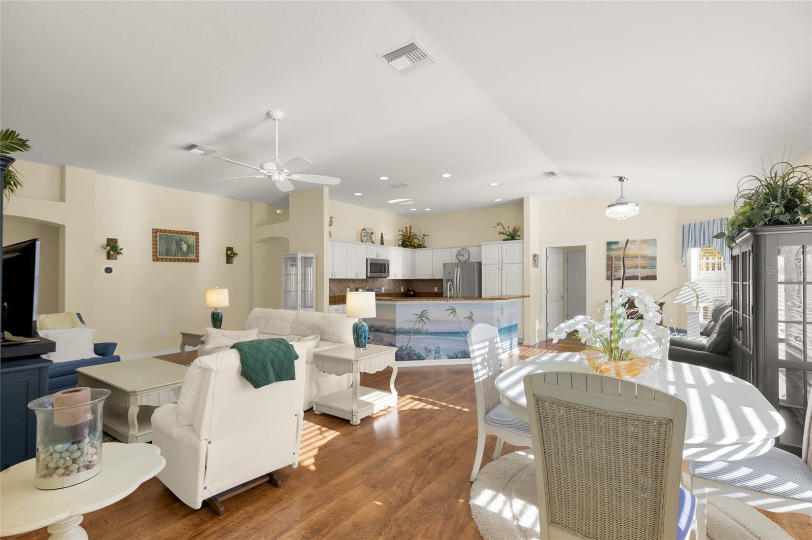 THE VILLAGES OF PENNECAMP / AZALEA VILLAS - Residential