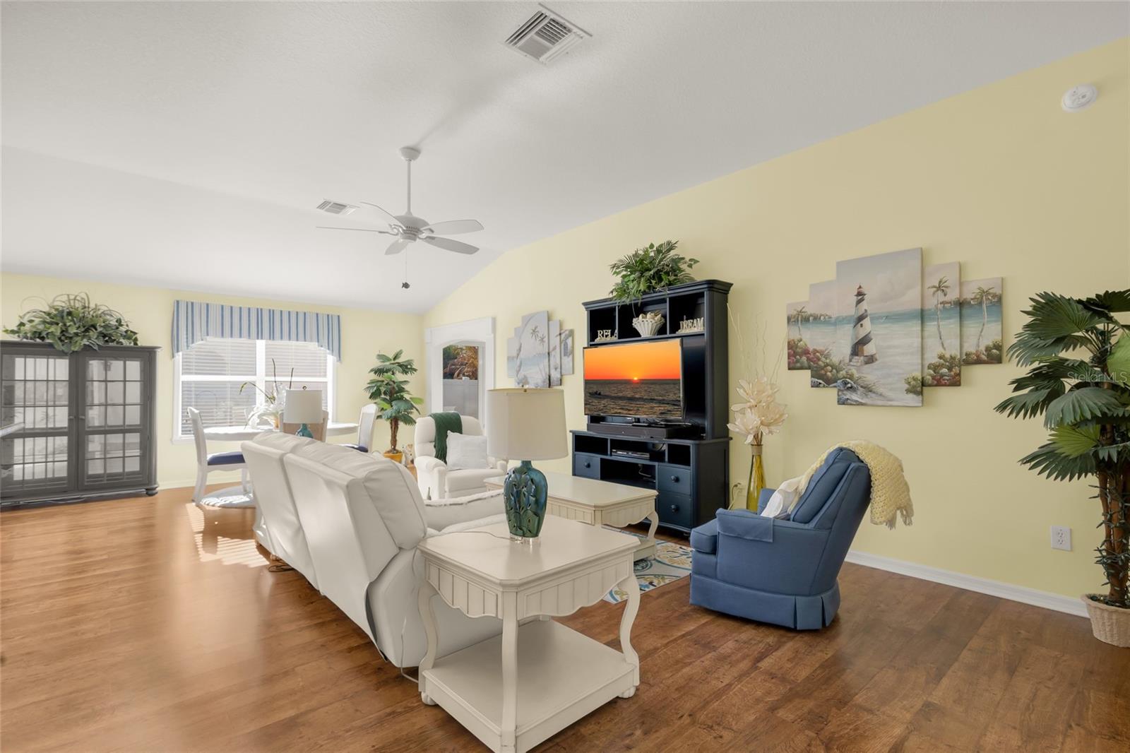 THE VILLAGES OF PENNECAMP / AZALEA VILLAS - Residential