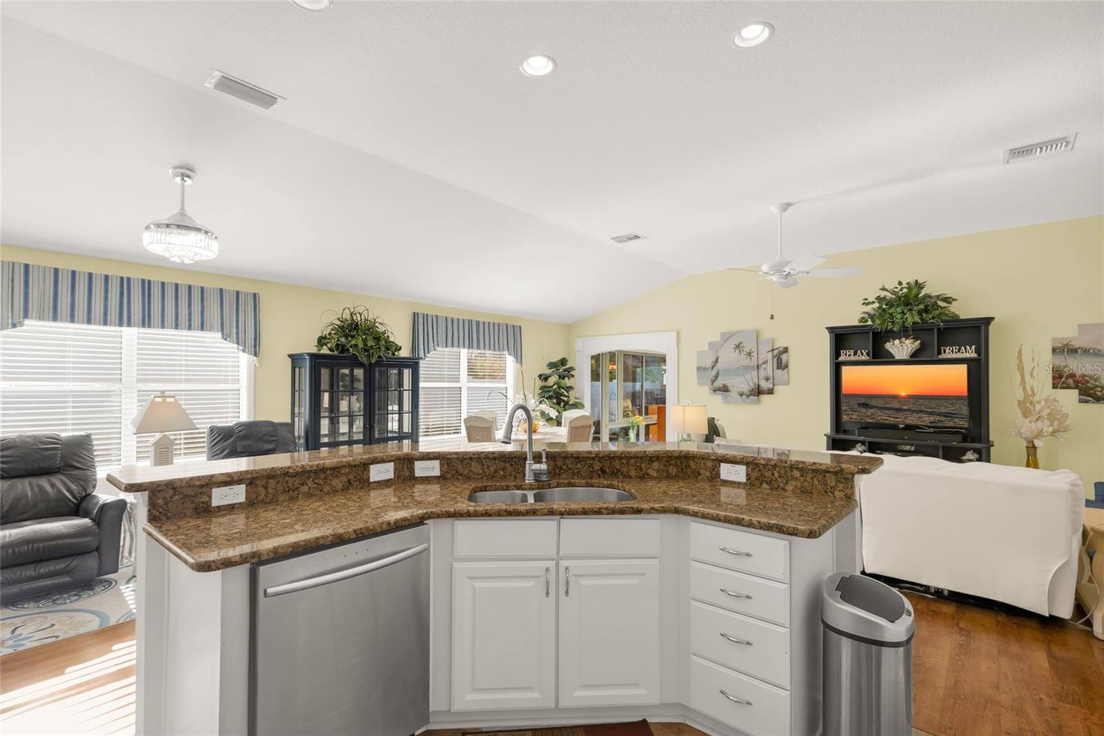 THE VILLAGES OF PENNECAMP / AZALEA VILLAS - Residential