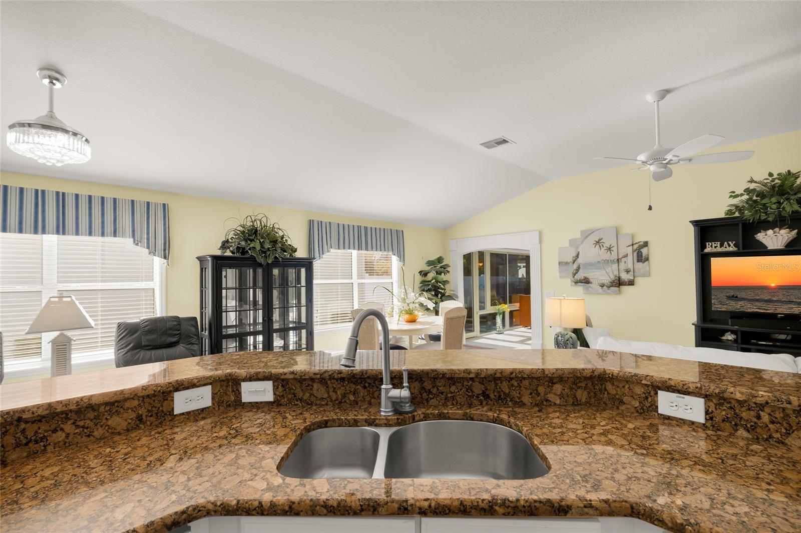 THE VILLAGES OF PENNECAMP / AZALEA VILLAS - Residential