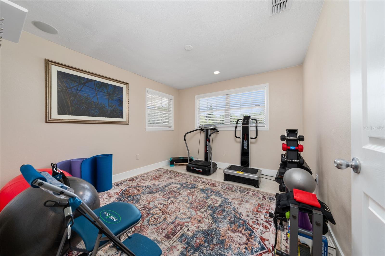 HOME EXCHANGE - Commercial Sale