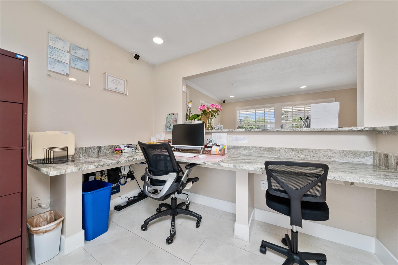 HOME EXCHANGE - Commercial Sale