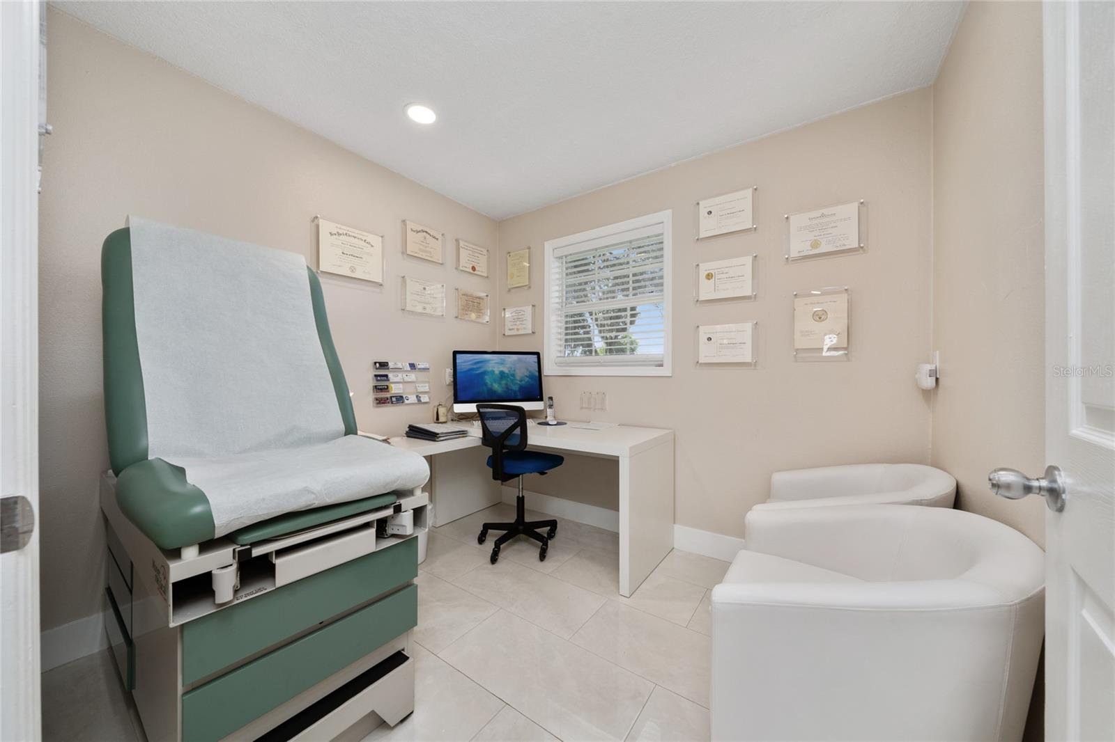 HOME EXCHANGE - Commercial Sale