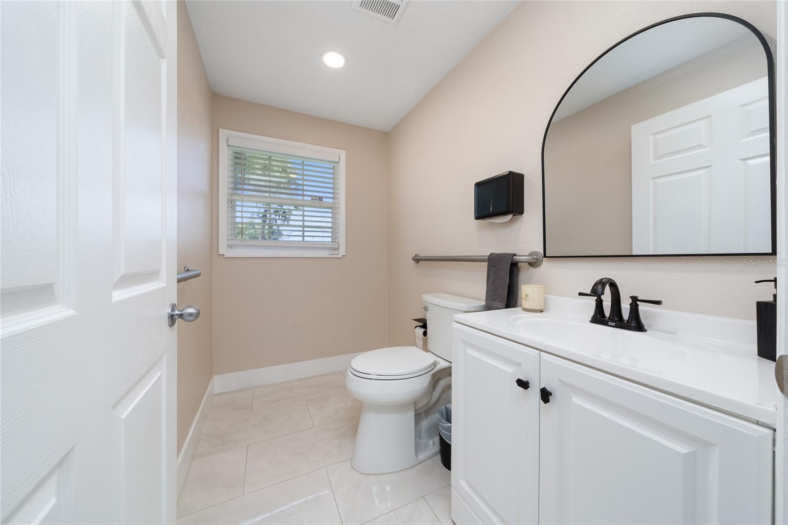 HOME EXCHANGE - Commercial Sale