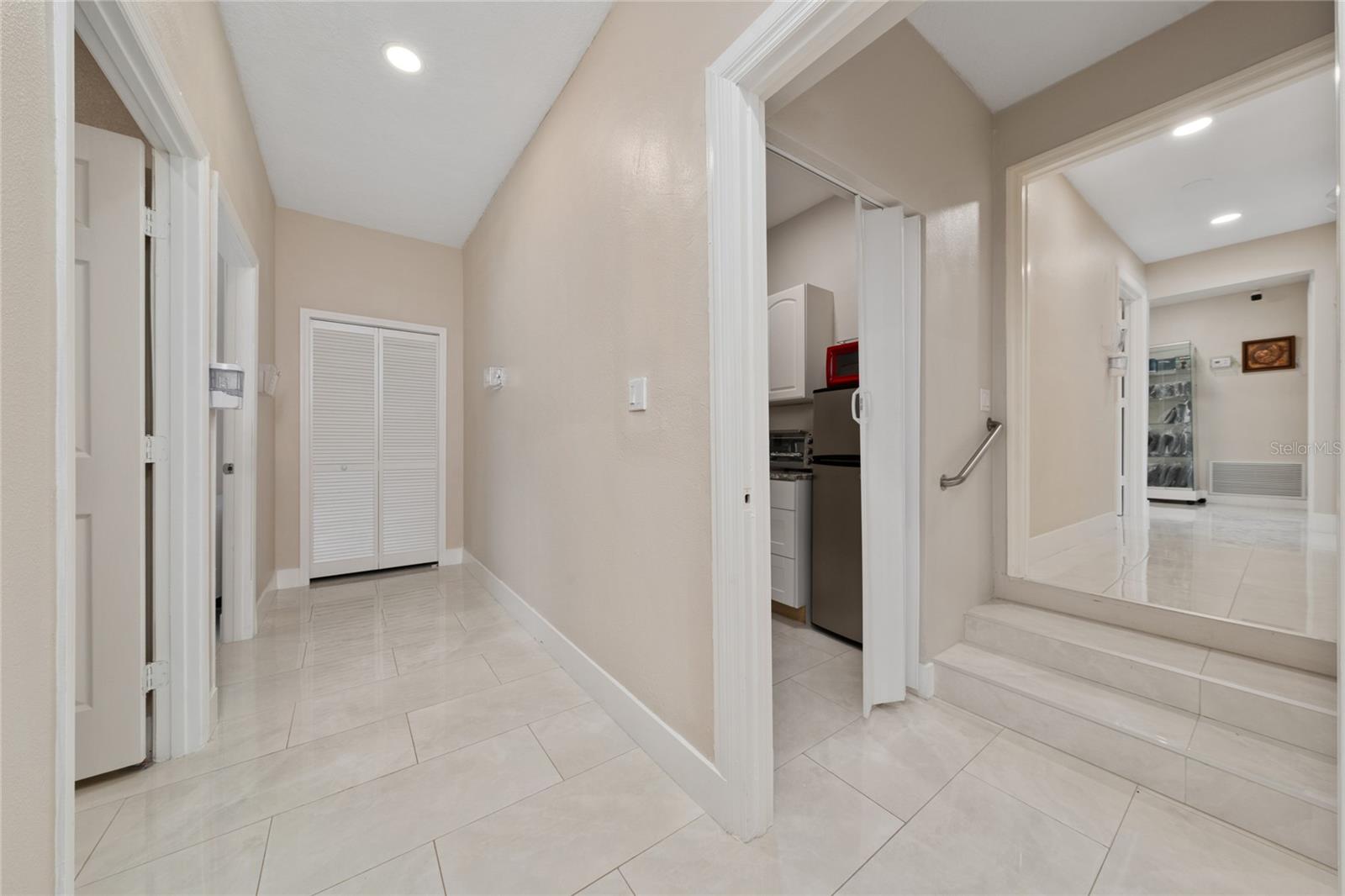 HOME EXCHANGE - Commercial Sale