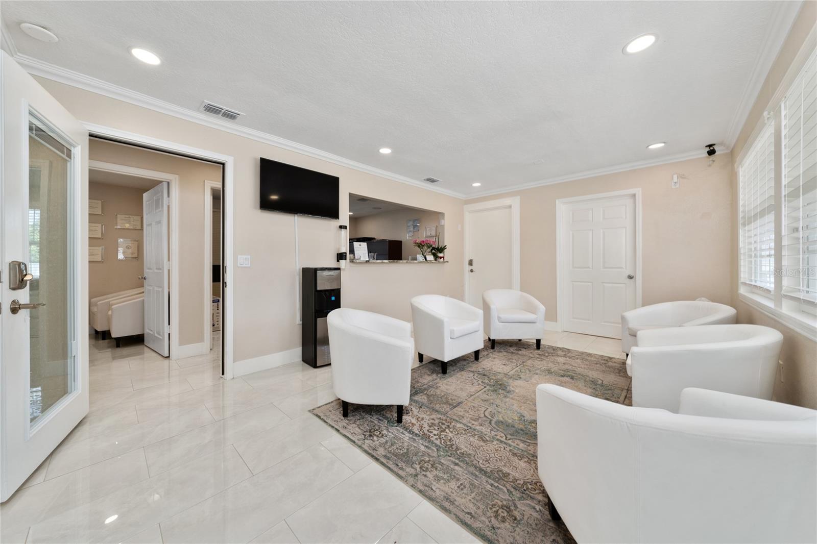 HOME EXCHANGE - Commercial Sale