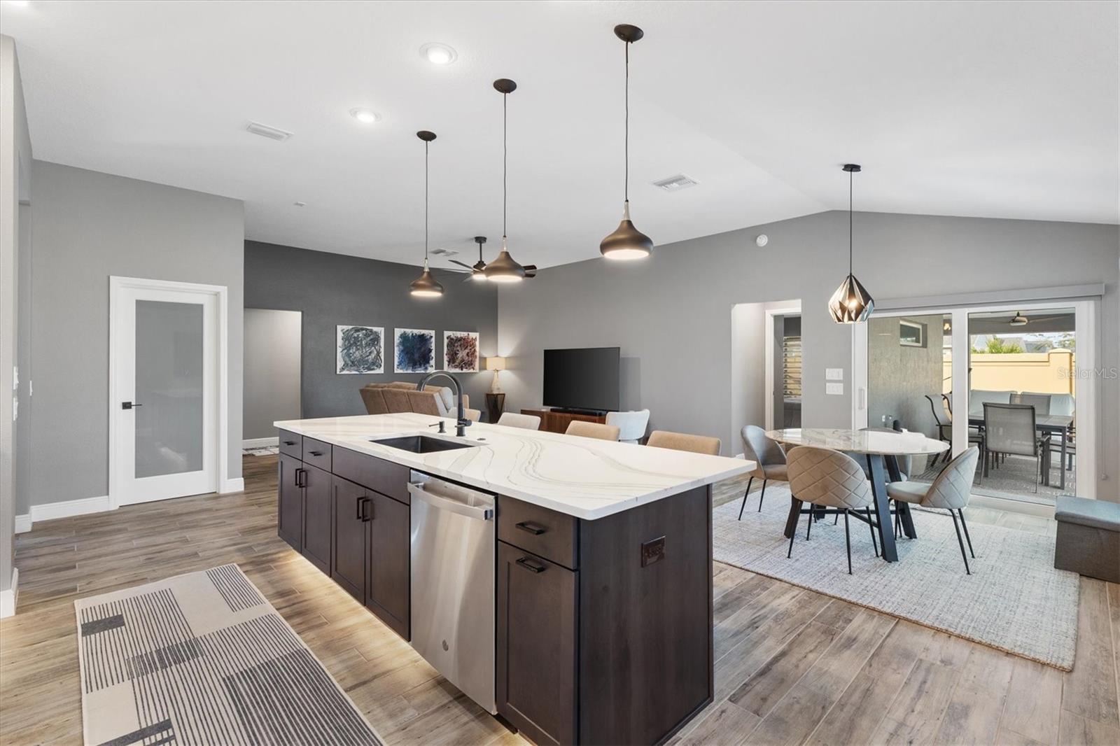 PALMETTO VILLAS - Residential