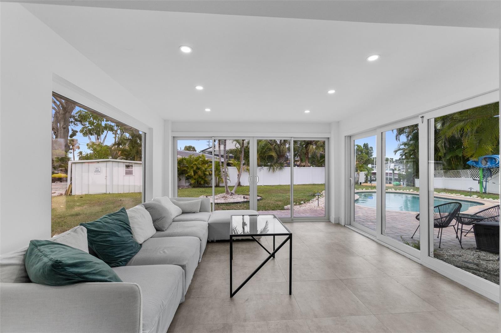 SHORE ACRES BUTTERFLY LAKE REP - Residential