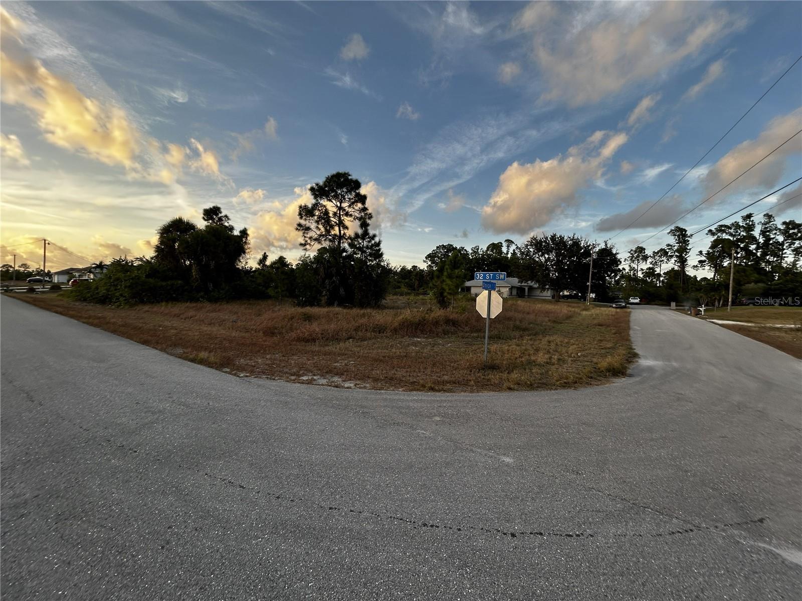 LEHIGH ACRES - Land