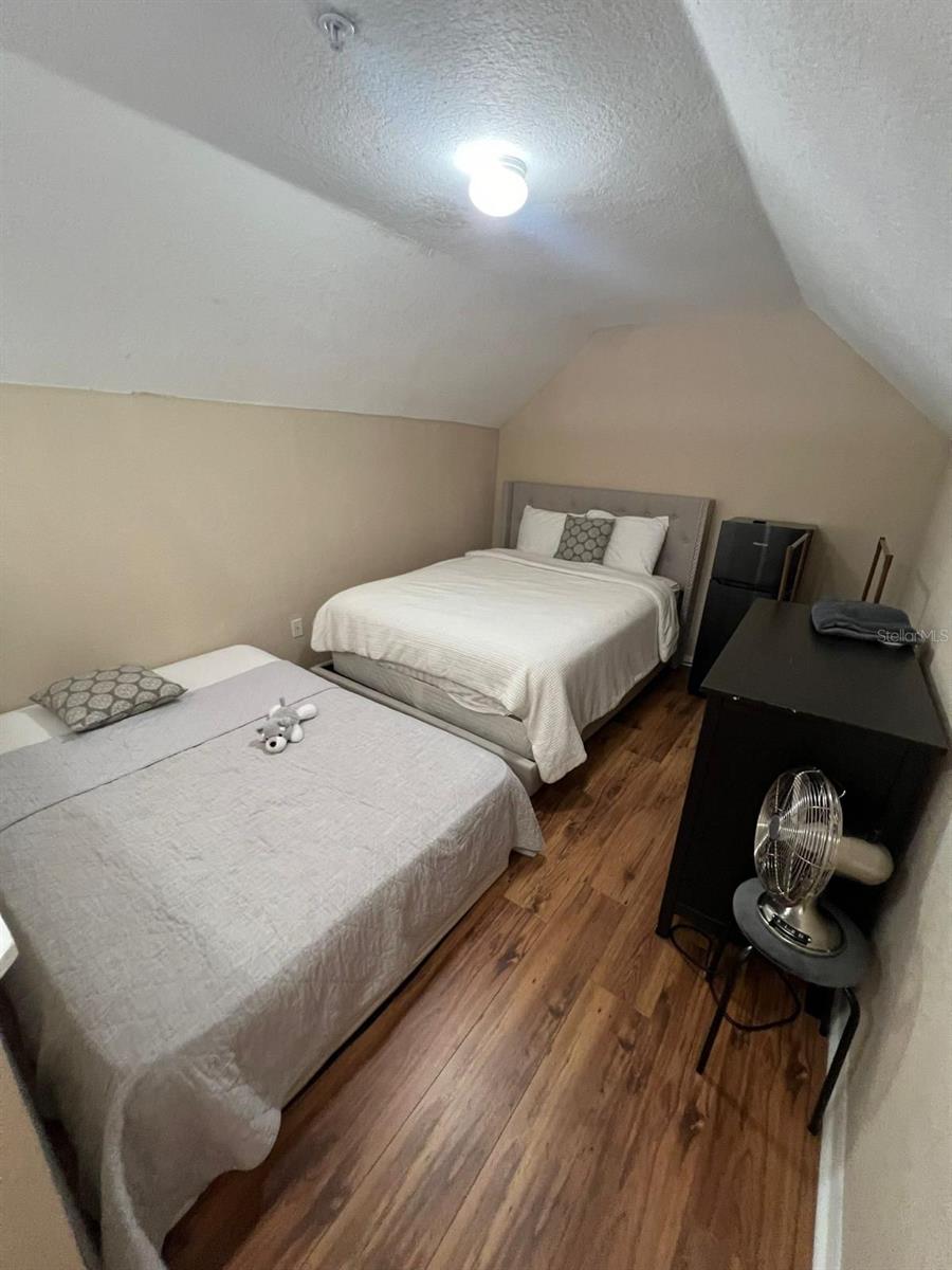 AZUR/METROWEST - Residential Lease