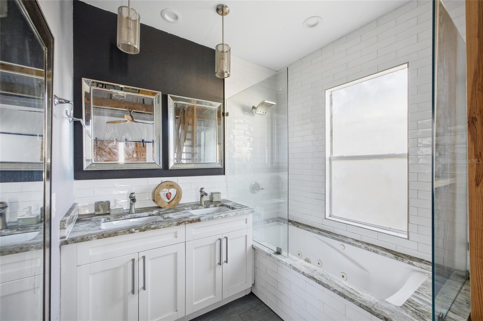 4RI | CENTRAL PARK BLKS 1 2 4 TO 12 13 14 AND 15 - Residential