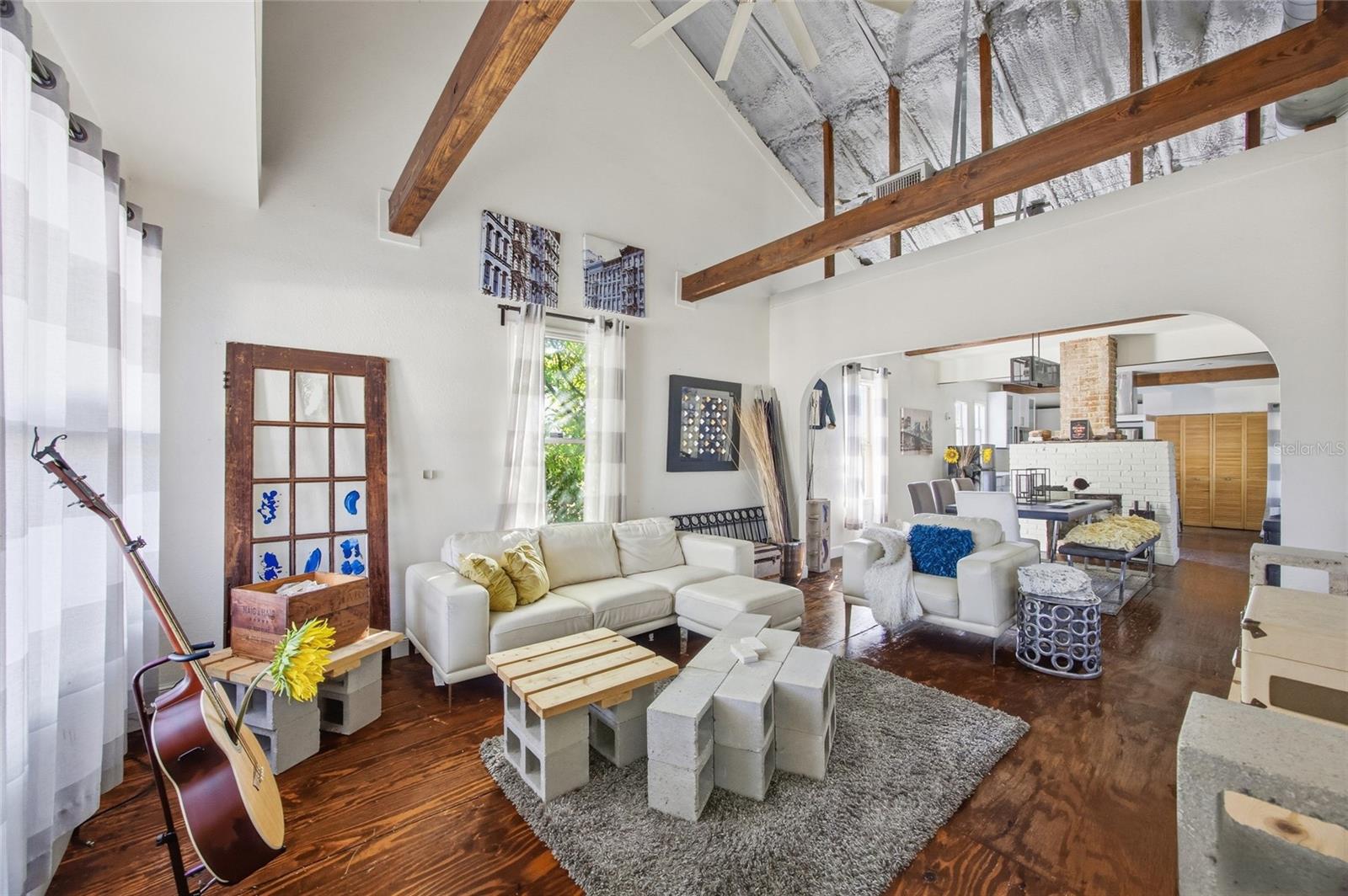 4RI | CENTRAL PARK BLKS 1 2 4 TO 12 13 14 AND 15 - Residential