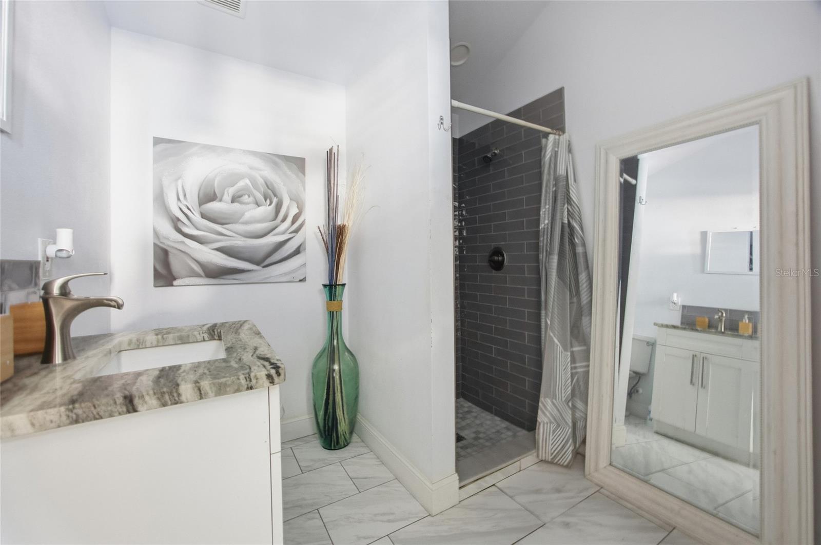 4RI | CENTRAL PARK BLKS 1 2 4 TO 12 13 14 AND 15 - Residential