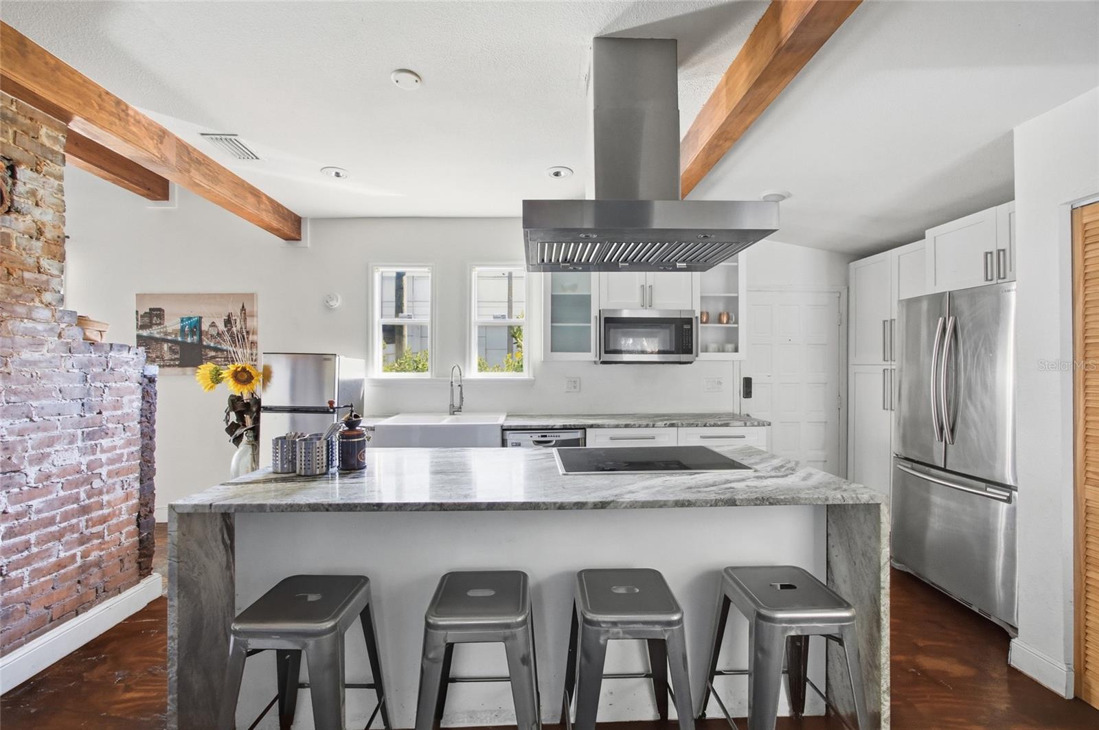 4RI | CENTRAL PARK BLKS 1 2 4 TO 12 13 14 AND 15 - Residential