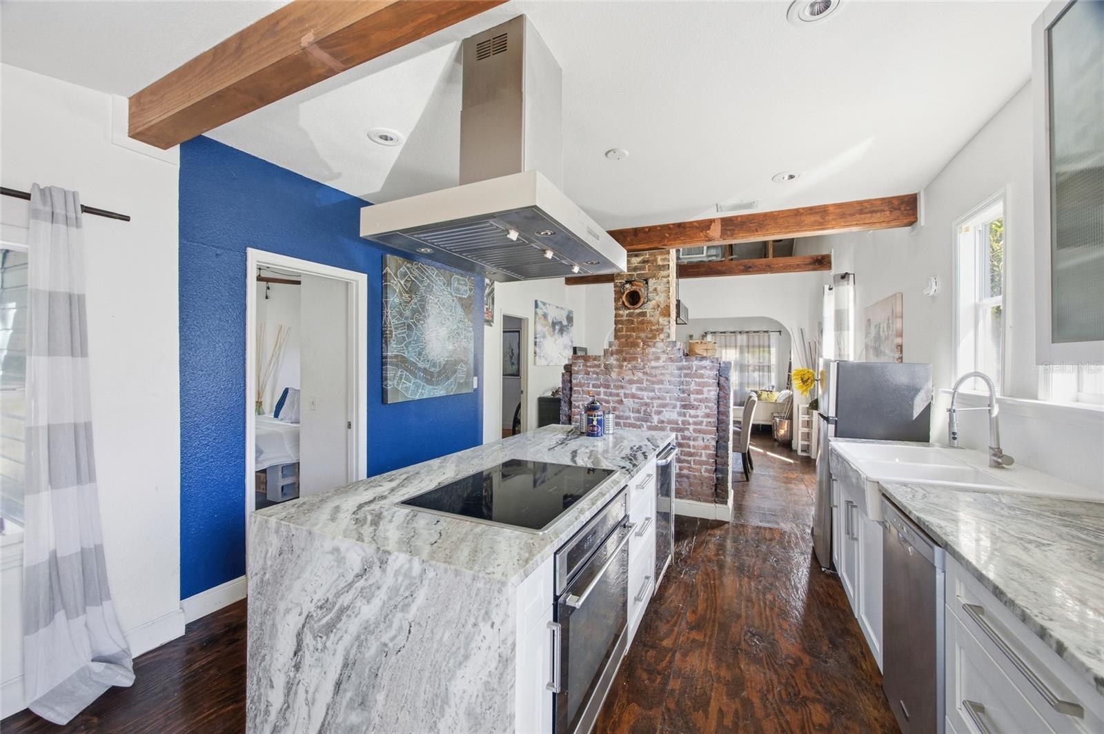 4RI | CENTRAL PARK BLKS 1 2 4 TO 12 13 14 AND 15 - Residential