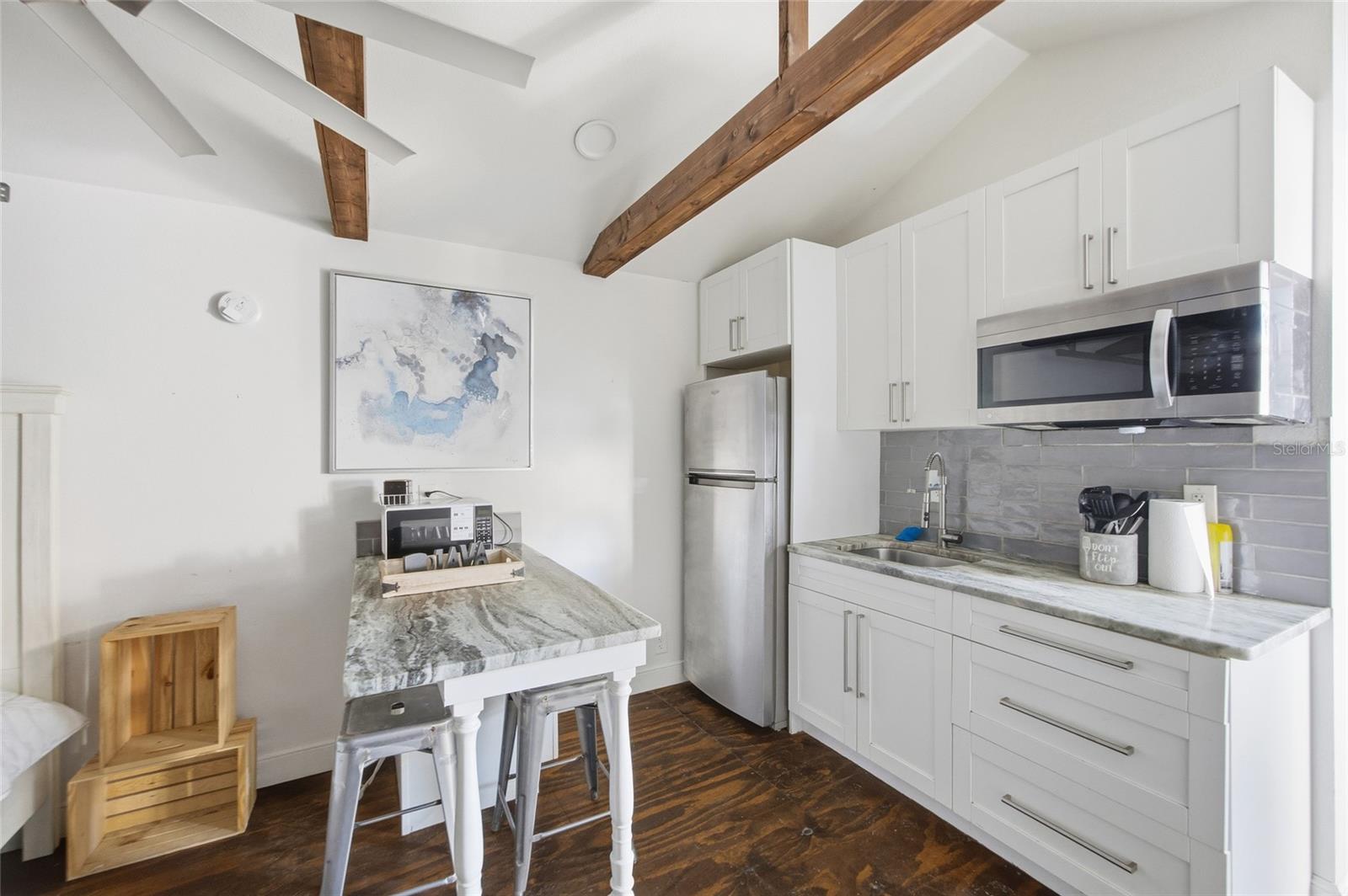 4RI | CENTRAL PARK BLKS 1 2 4 TO 12 13 14 AND 15 - Residential