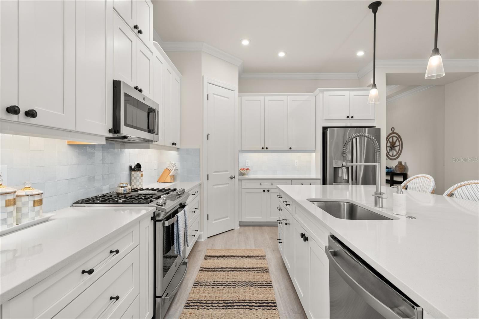 AZARIO ESPLANADE PH II SUBPH A, B & P - Residential