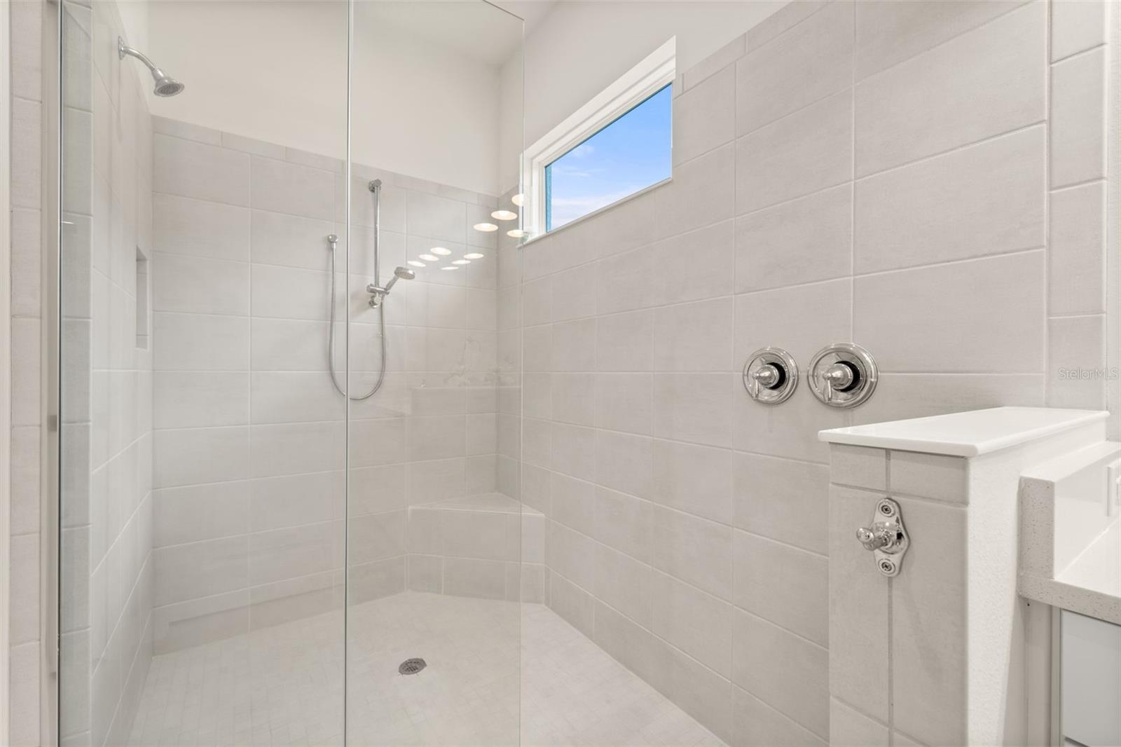 AZARIO ESPLANADE PH II SUBPH A, B & P - Residential