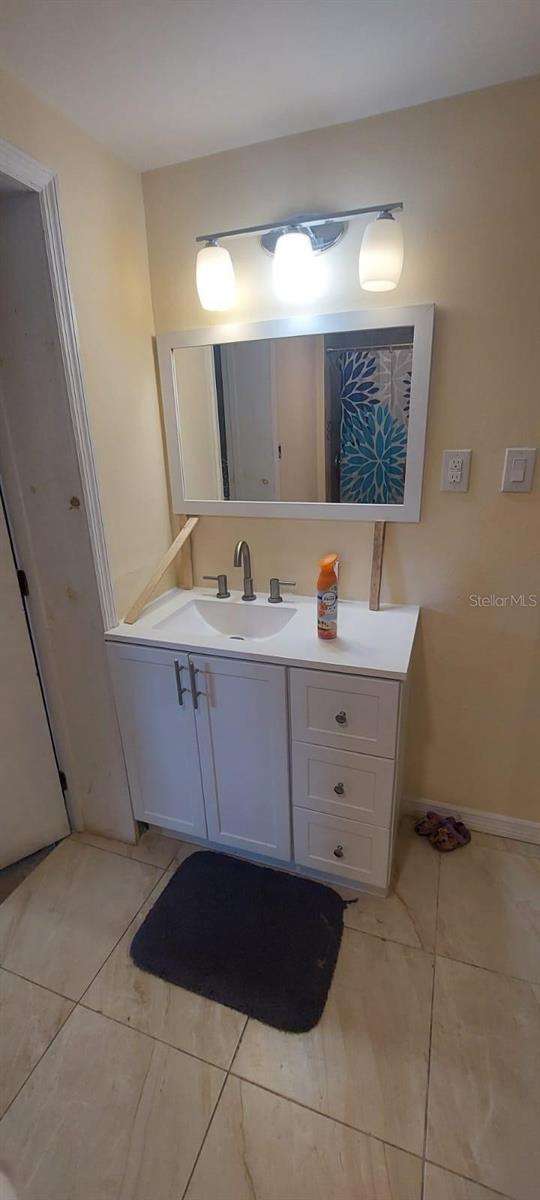 CRESTLINE - Residential Lease