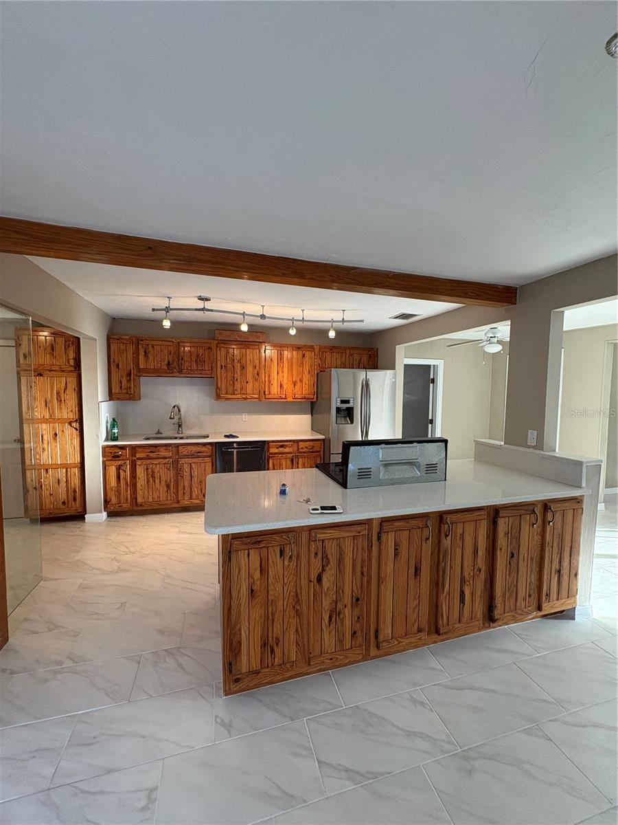CRESTLINE - Residential Lease