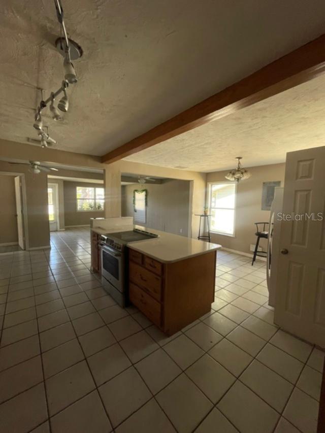 CRESTLINE - Residential Lease