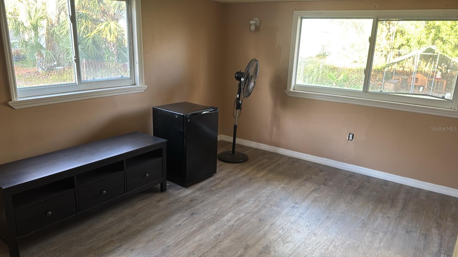 CRESTLINE - Residential Lease