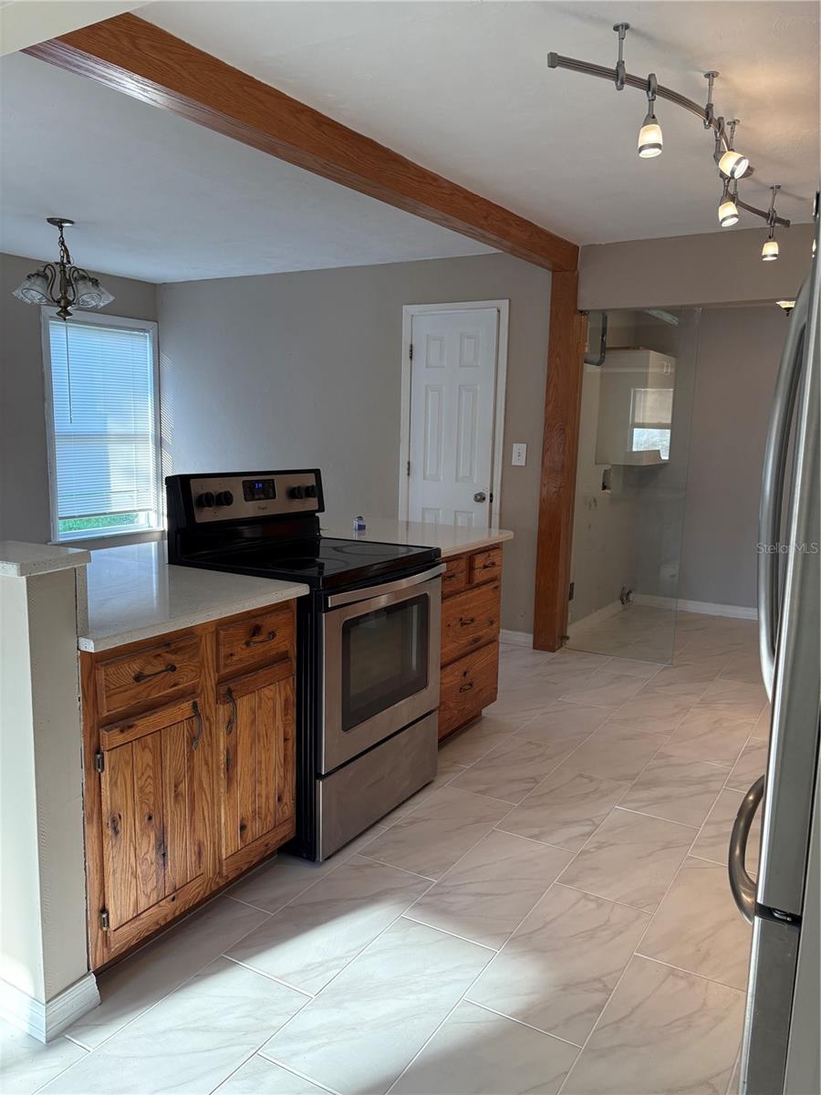 CRESTLINE - Residential Lease