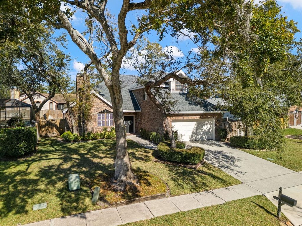 Photo of 3469 Rolling Trail, Palm Harbor, FL 34684 (MLS # TB8464025)