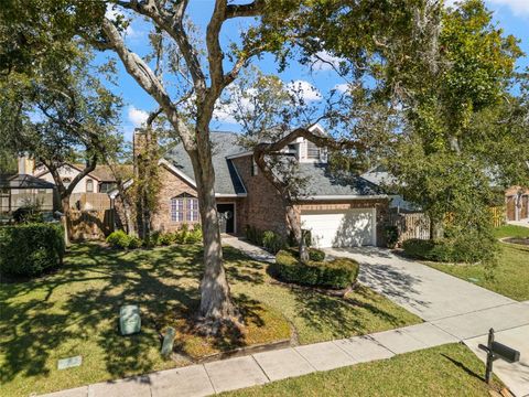 Photo of 3469 Rolling Trail, Palm Harbor, FL 34684 (MLS # TB8464025)