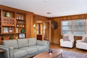 710 NE 11TH AVENUE